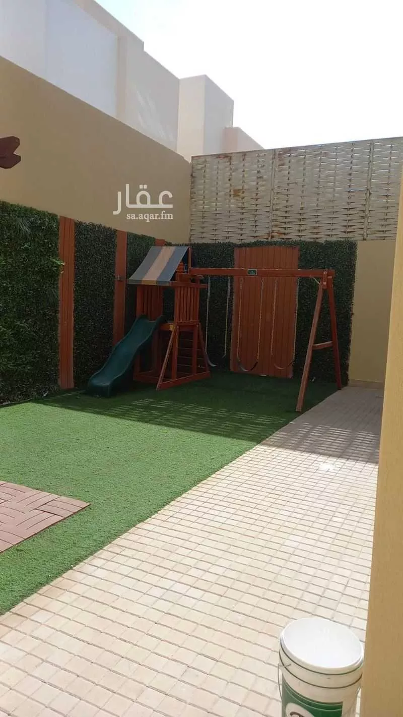 فيلا 7 غرف في الياسمين 2