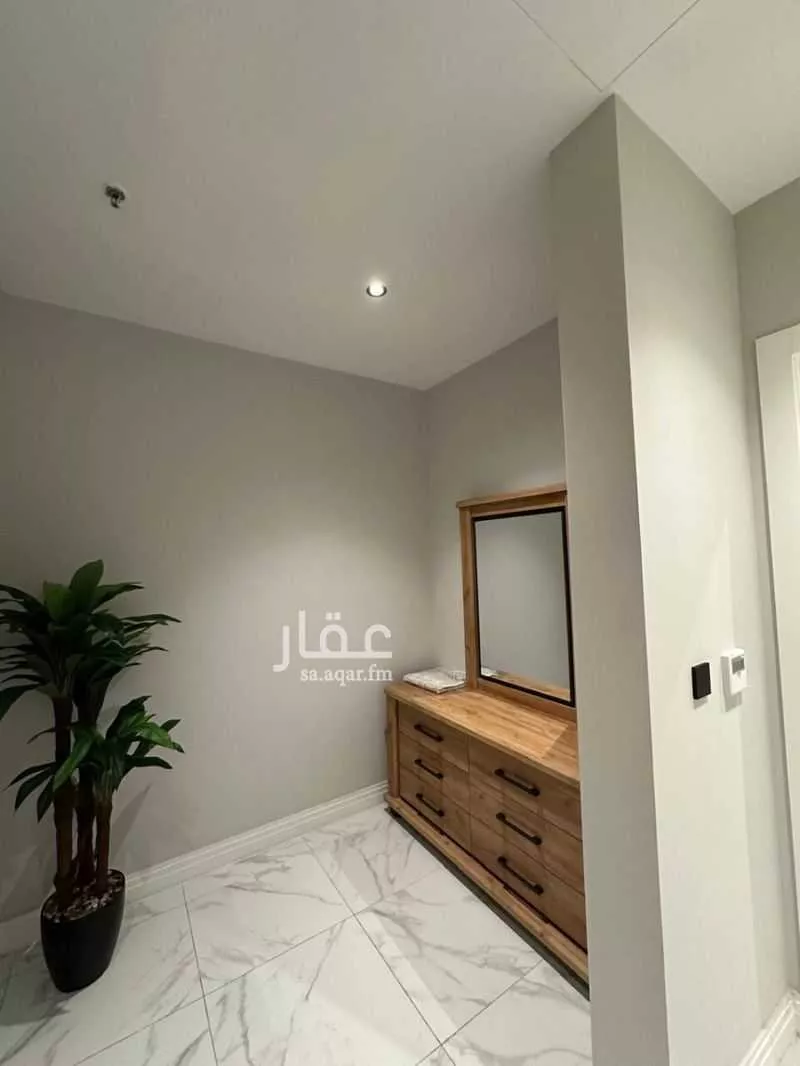 شقة 3 غرف في الملقا 5