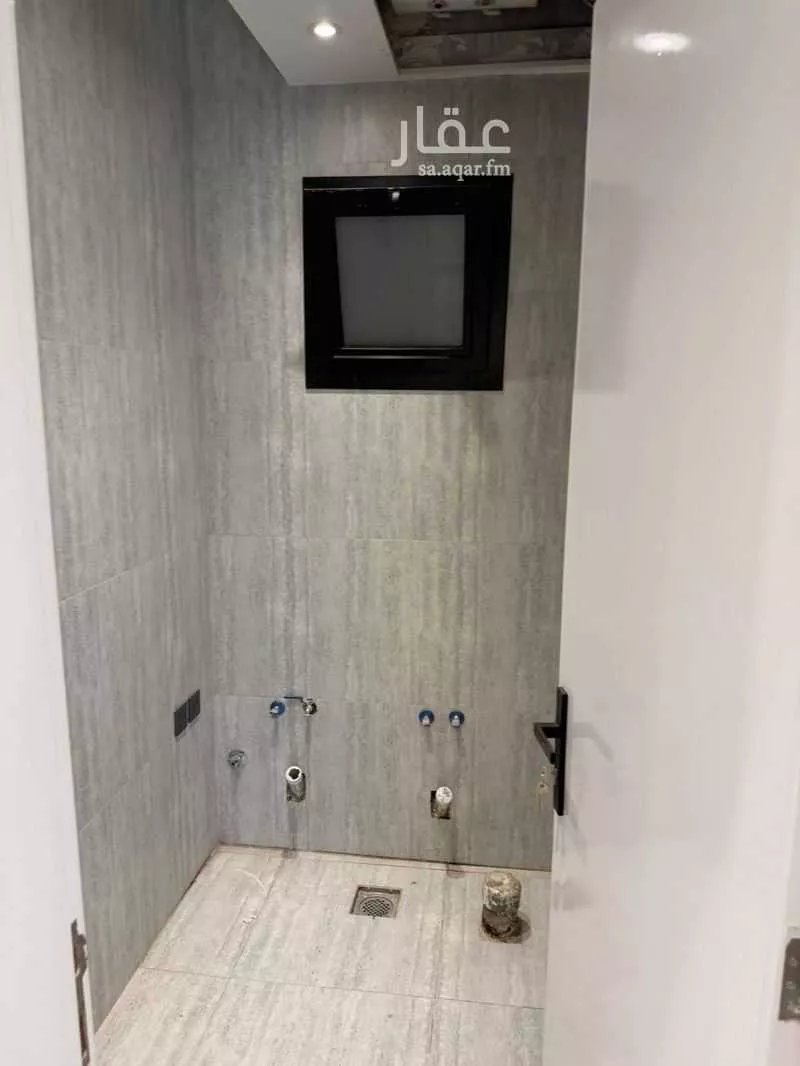 شقة 3 غرف في الملقا 5