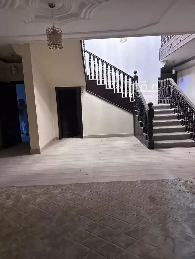 فيلا 7 غرف في النخيل 4