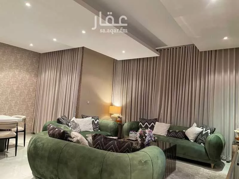 فيلا 4 غرف في العارض 5