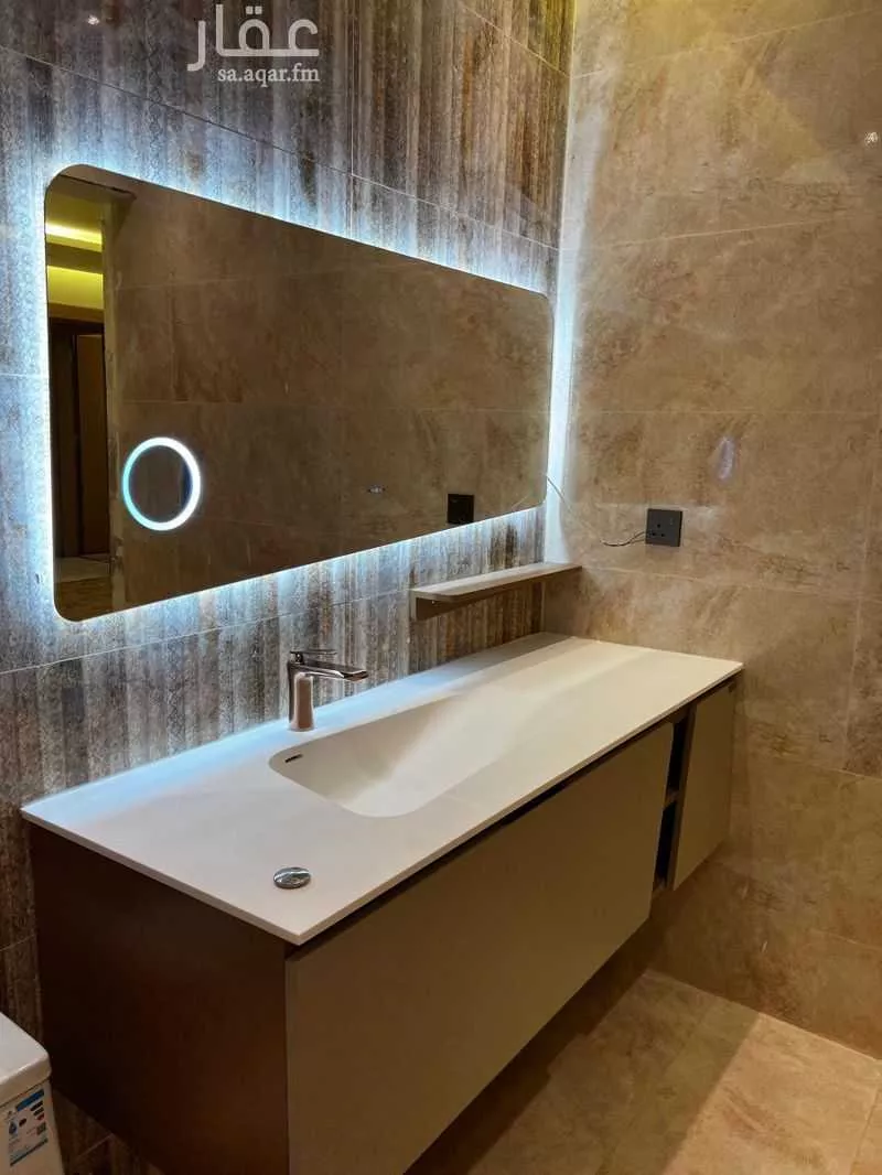 فيلا 6 غرف في العقيق 3