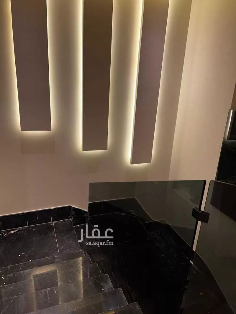 فيلا 6 غرف في العقيق 4