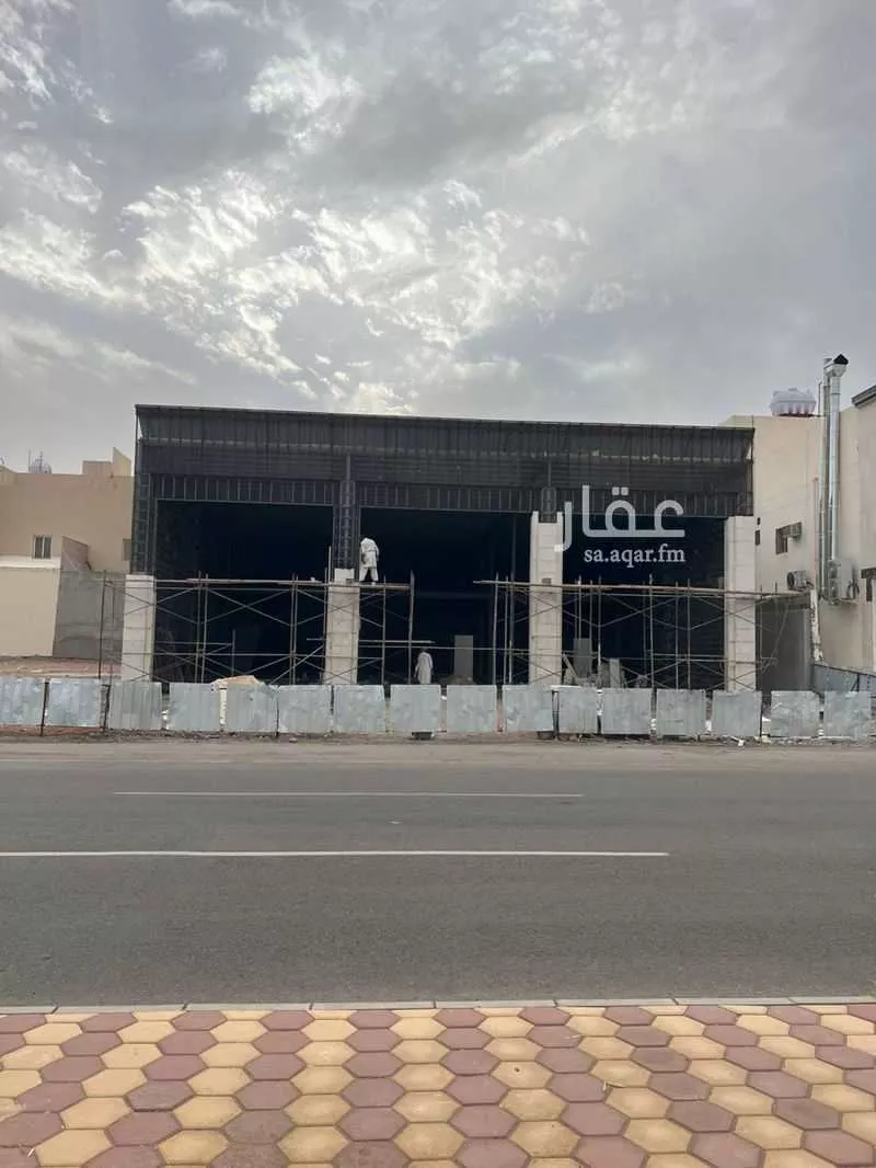 365 sqm shop in Al Difa 2