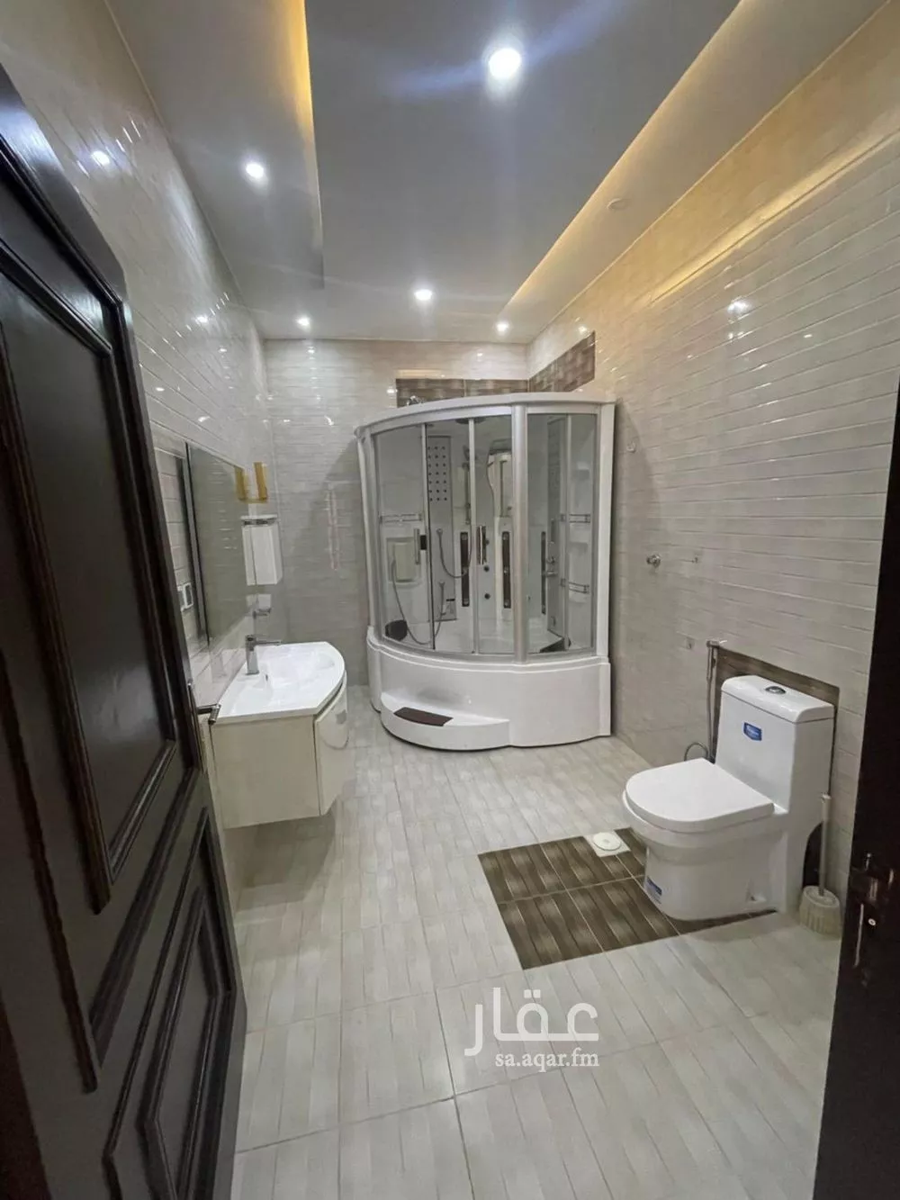 6 bedroom villa in Az Zomorod, Jeddah 7