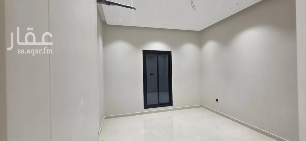 فيلا 10 غرف في طيبة 2