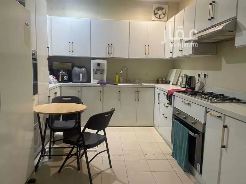 فيلا 5 غرف في الملقا 2