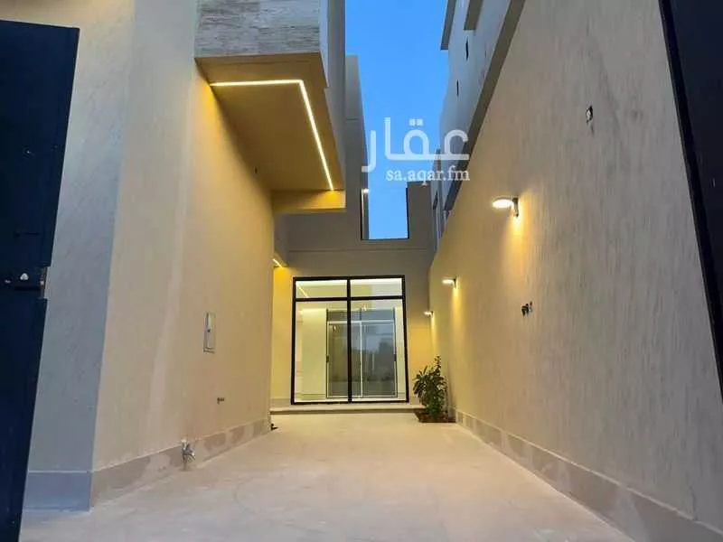 8 bedroom villa in Al Mahdiyyah 4