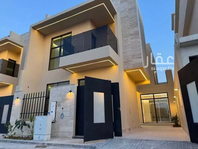8 bedroom villa in Al Mahdiyyah 2