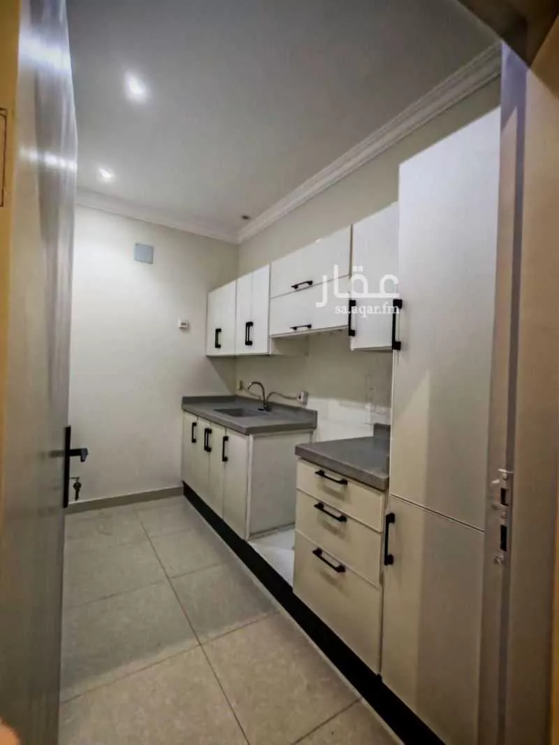 1 bedroom apartment in Al Aridh 4