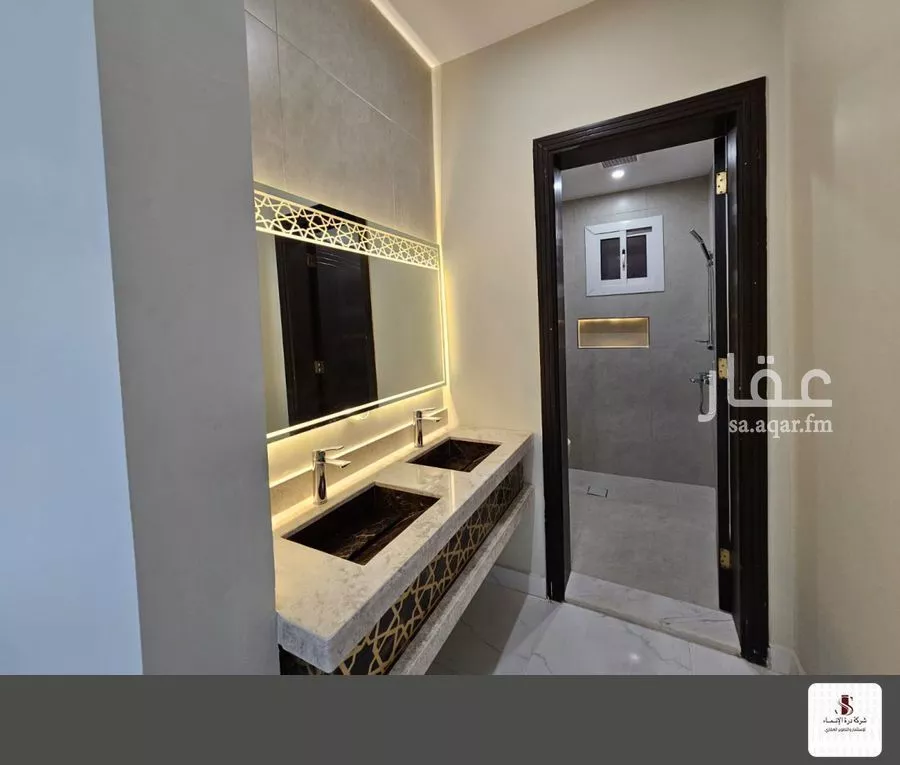 5 bedroom villa in Al Yaqout 1