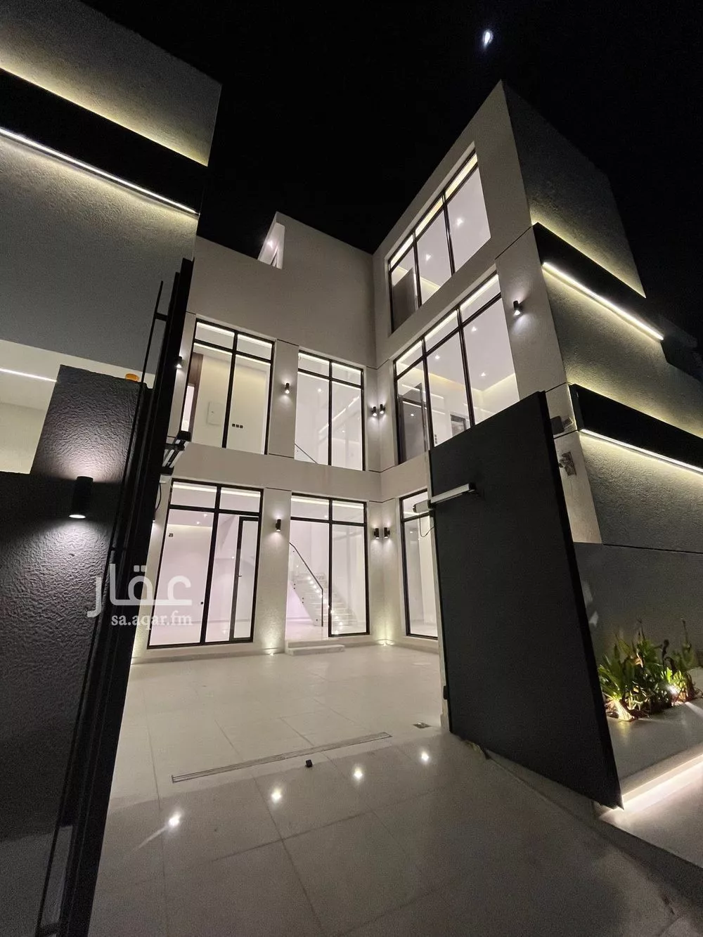 6 bedroom villa in Al Mahdiyyah 2