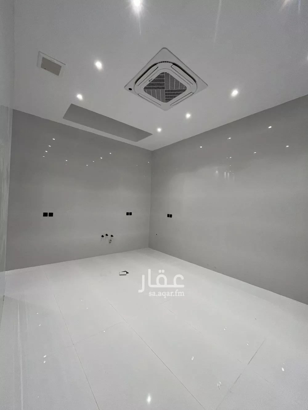 6 bedroom villa in Al Mahdiyyah 4