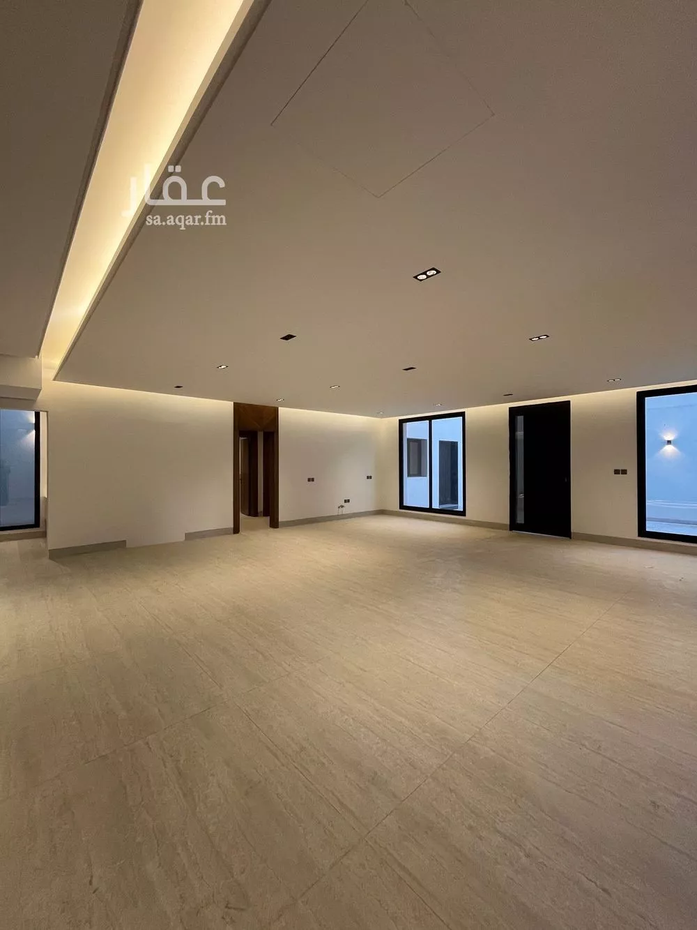 6 bedroom villa in Al Mahdiyyah 3