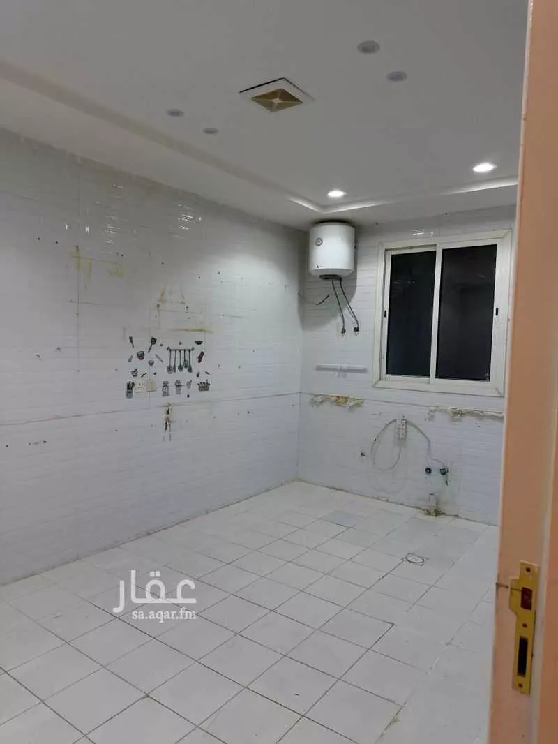 4 bedroom apartment in Tuwaiq, Riyadh 4