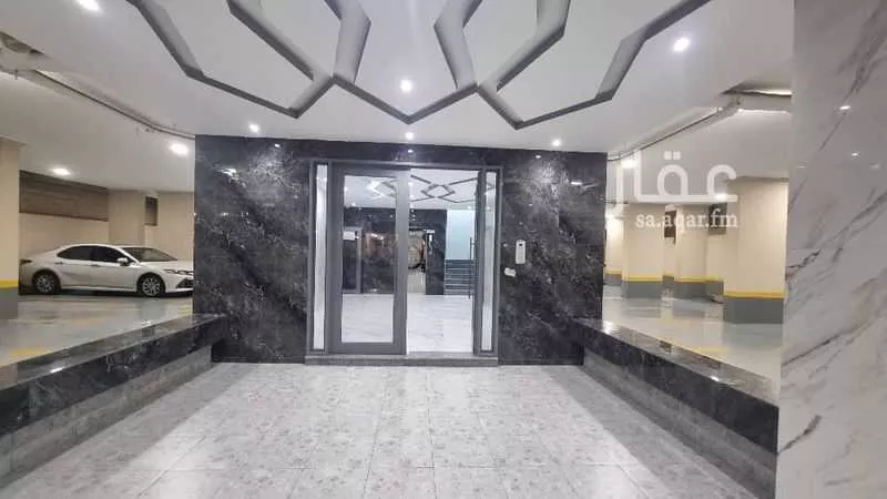 5 bedroom apartment in Muraykh 3