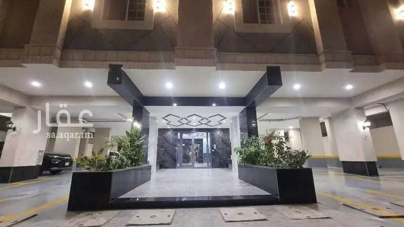 5 bedroom apartment in Muraykh 2