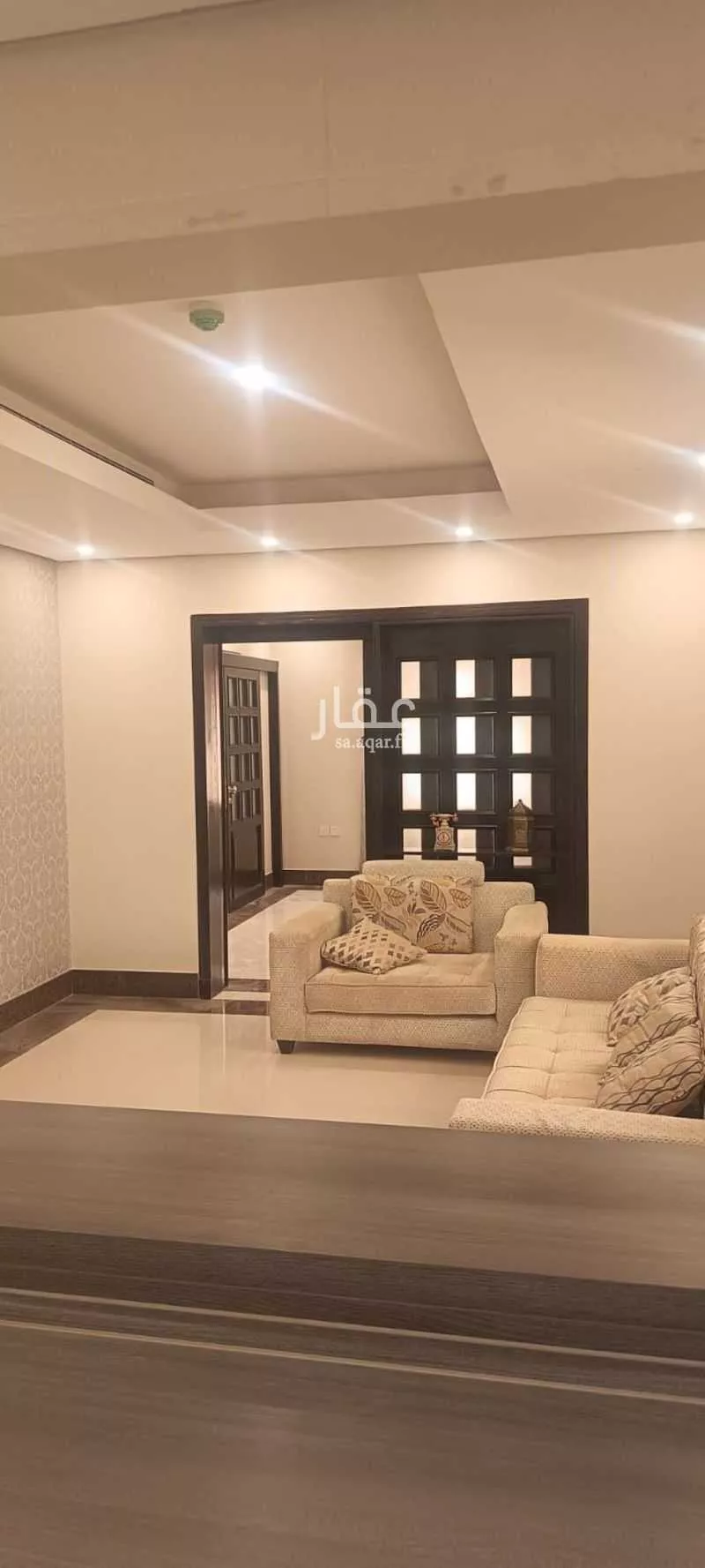 شقة 5 غرف في هجر 5