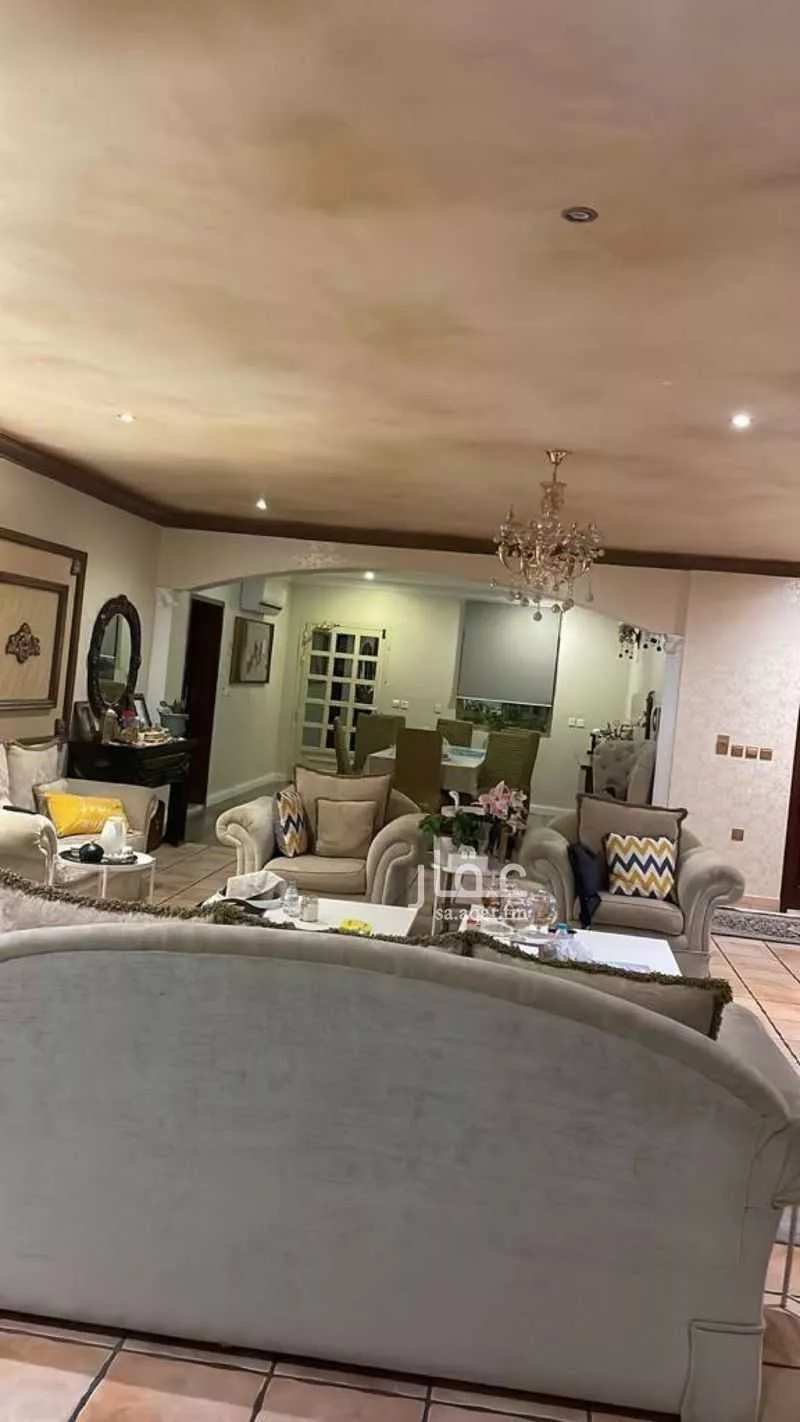 9 bedroom villa in Al Faisaliyyah 3