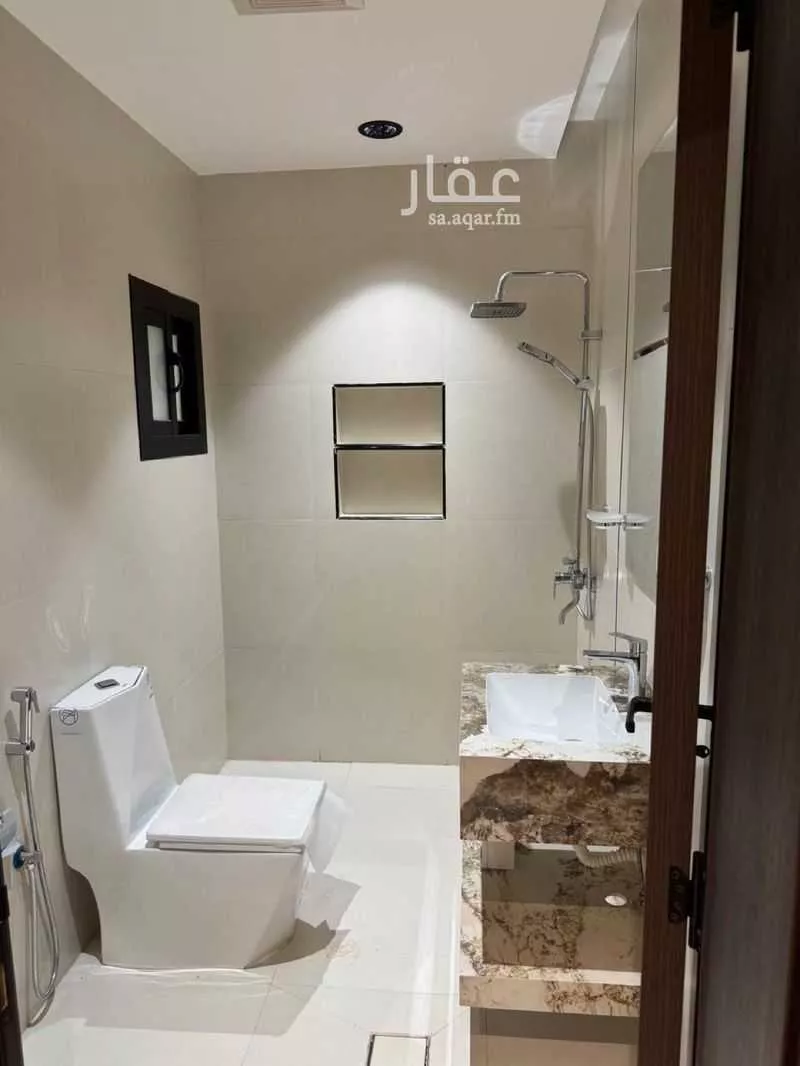 شقة 5 غرف في الصوارى 4