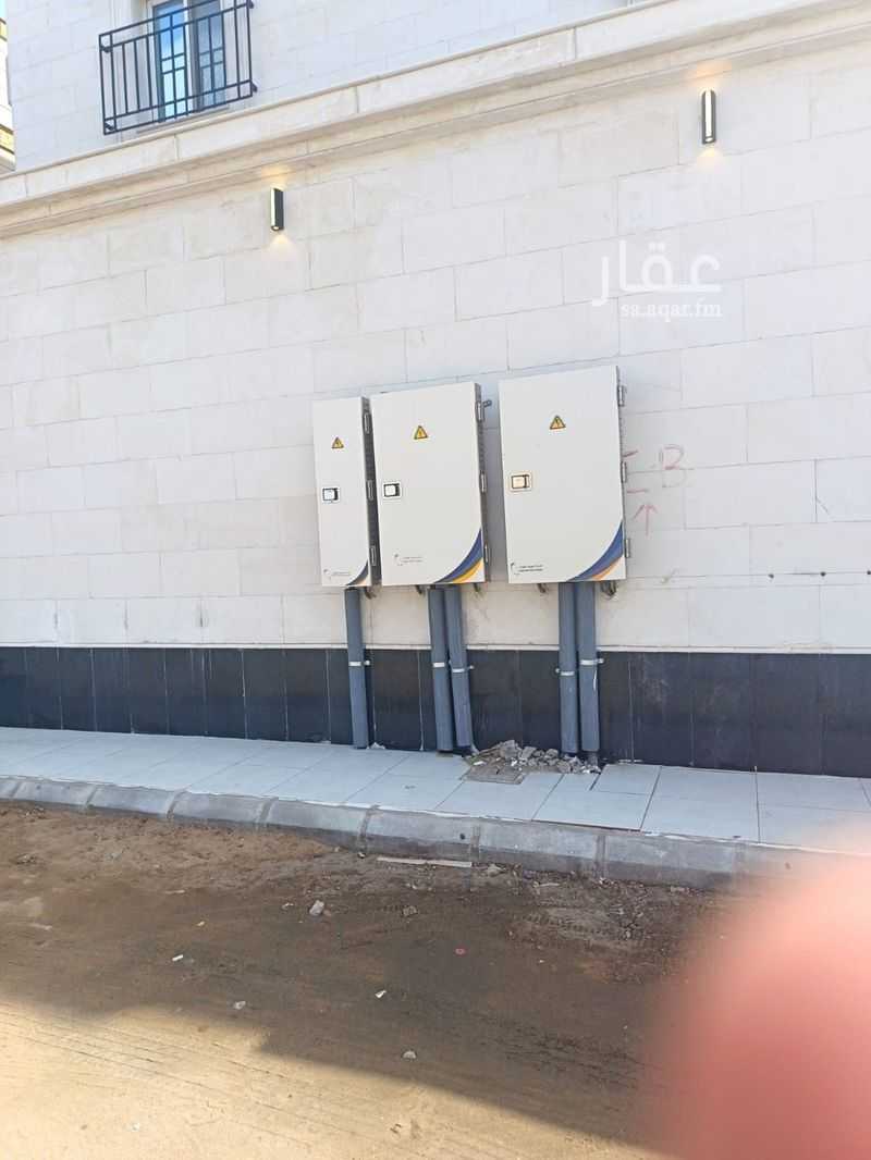 عقار 26 غرف في الفلاح، جدة 14