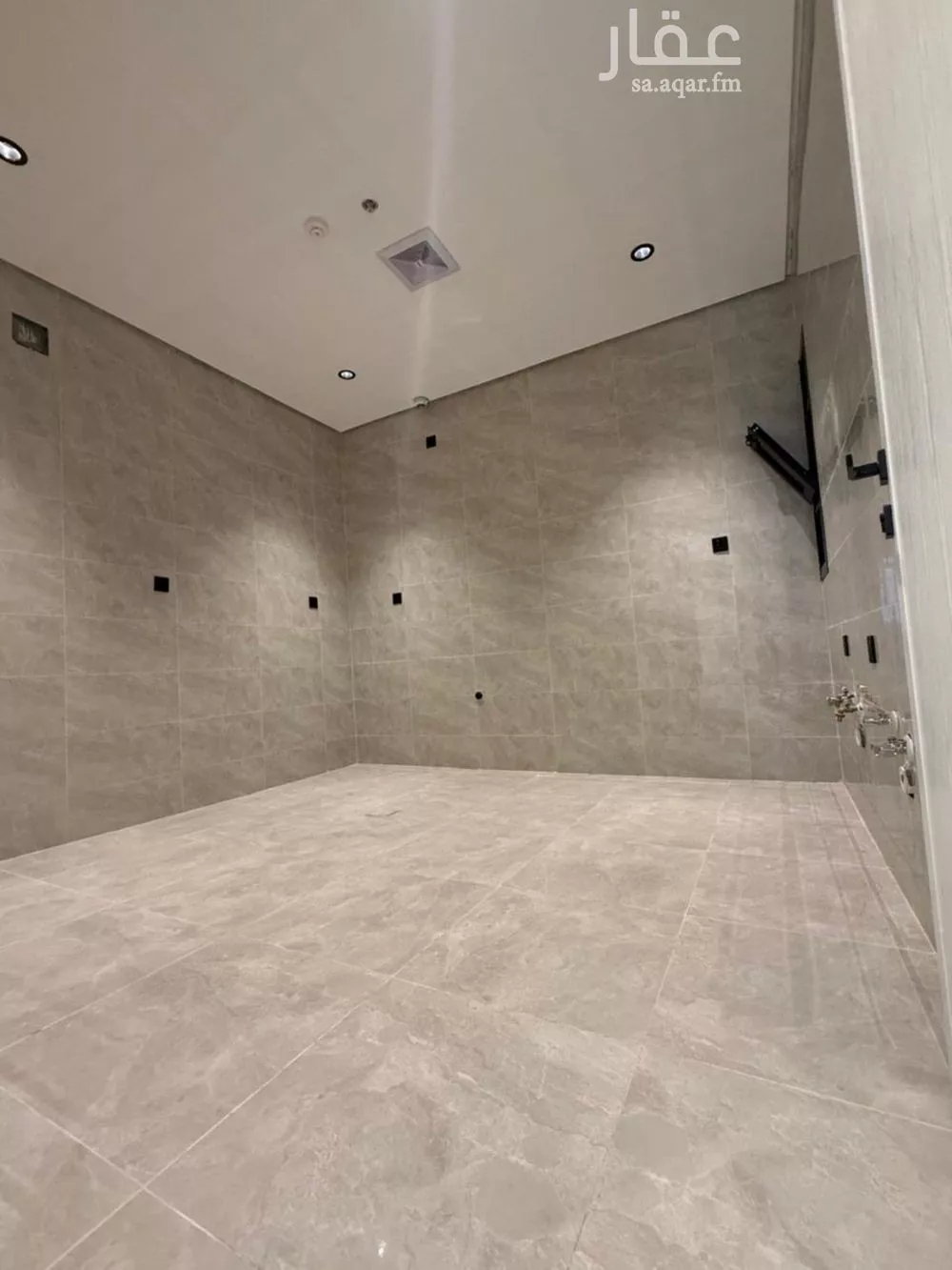 شقة 3 غرف في الحمرا 4