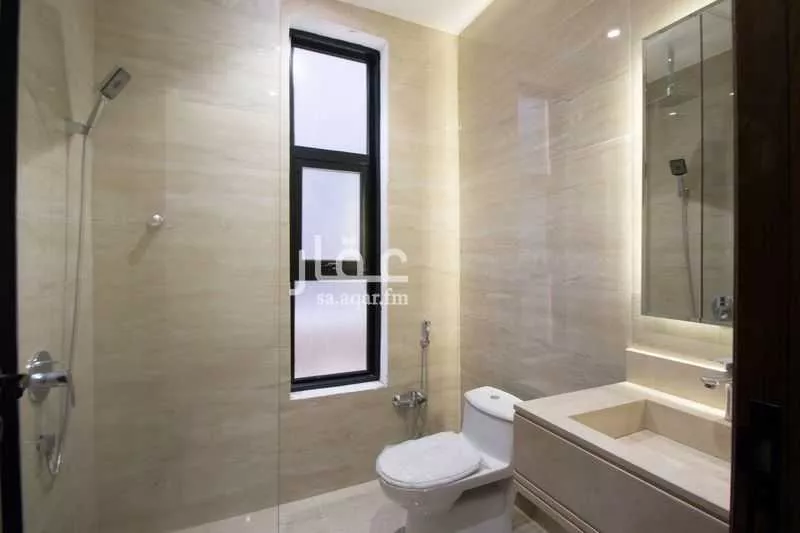 6 bedroom floor in Okaz 3