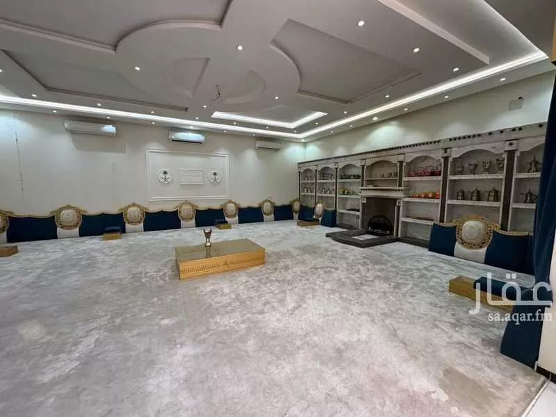 8 bedroom villa in Al Rimal 1