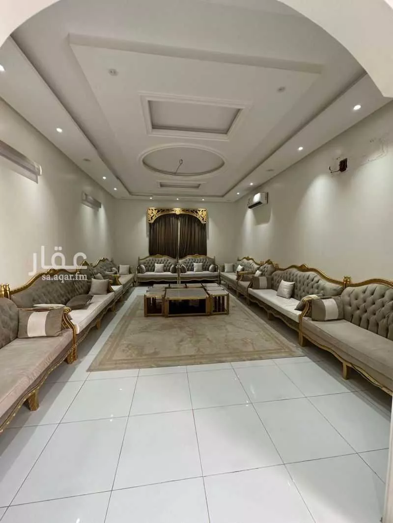 8 bedroom villa in Al Rimal 3