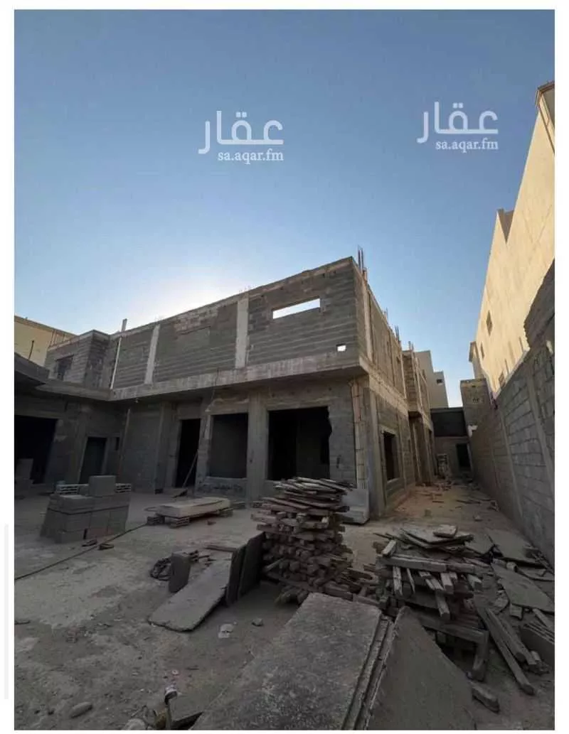 4 bedroom villa in Al Janadriyah 3