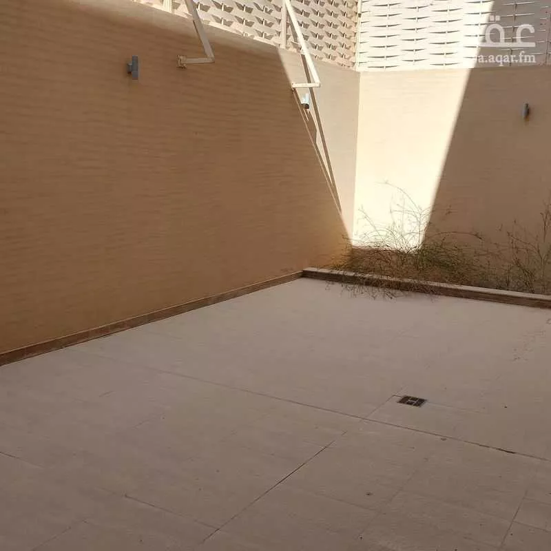 5 bedroom villa in Irqah, Riyadh 13