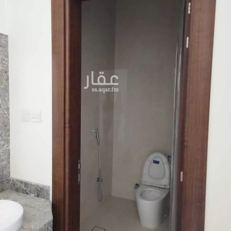 5 bedroom villa in Irqah, Riyadh 17