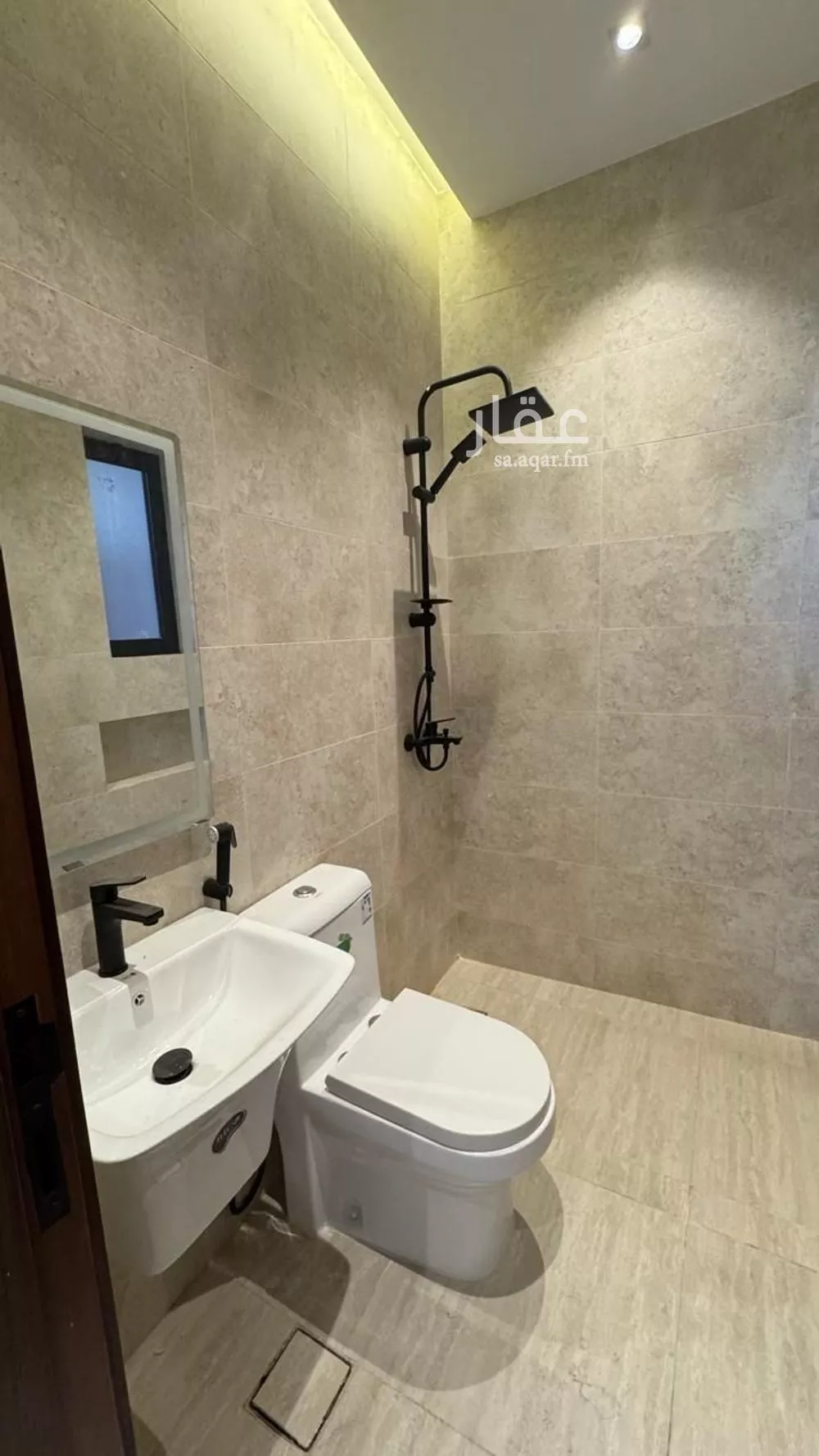 4 bedroom apartment in Al Nuzhah, Jeddah 15