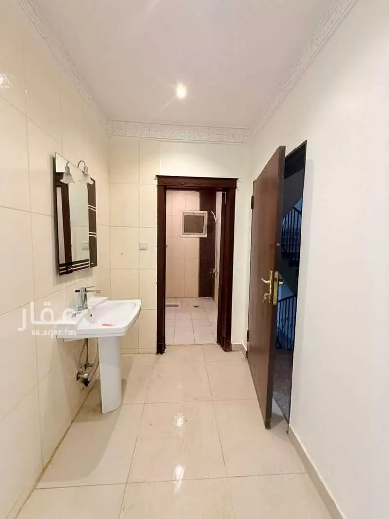 5 bedroom floor in Al Rimal 4