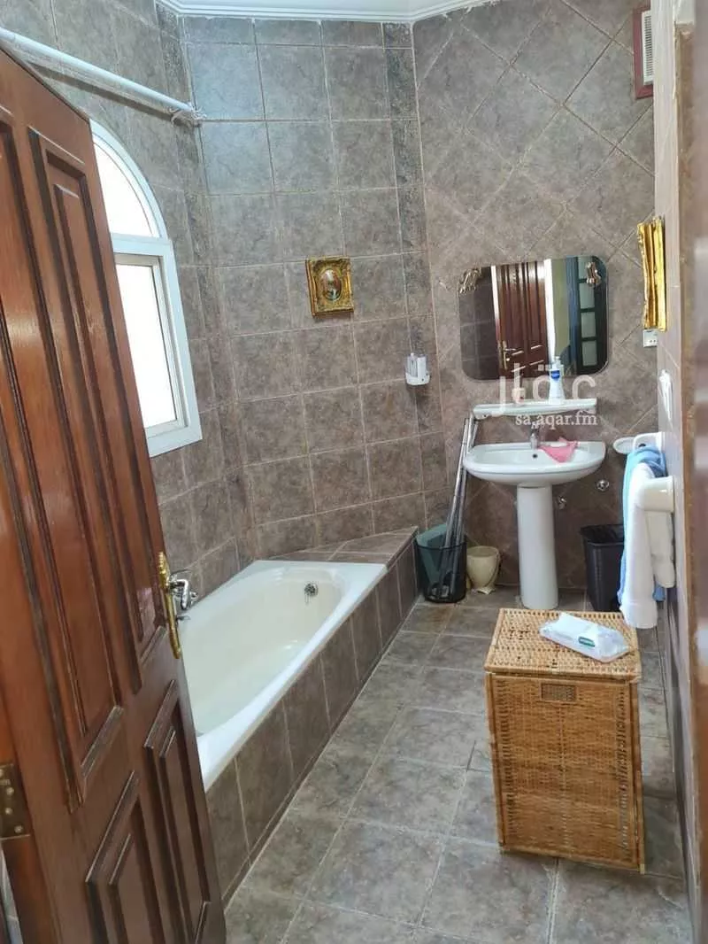 فيلا 5 غرف في ابحر الجنوبية 1