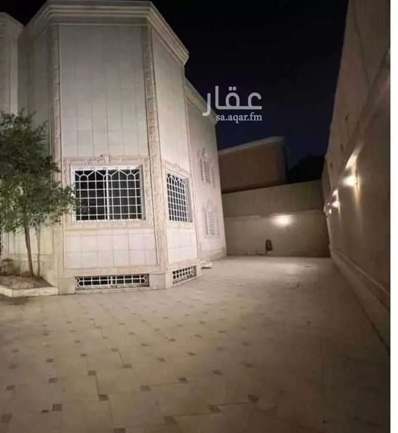 فيلا 8 غرف في الروابي 4