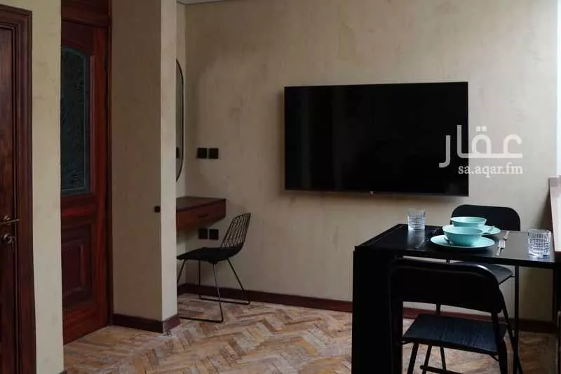 شقة 1 غرف في الحمرا 5