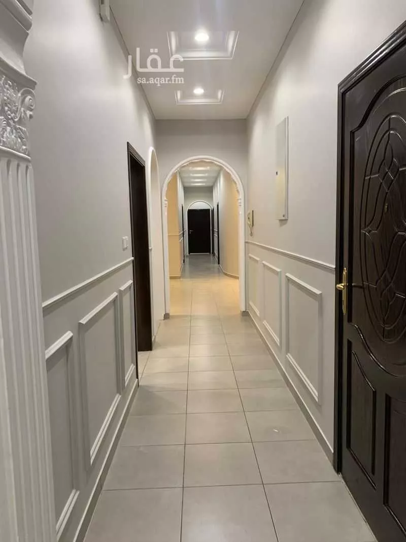 عمارة 705 م² في النزهة 5