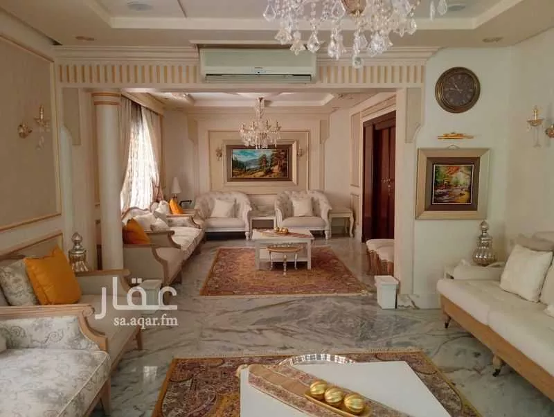 فيلا 6 غرف في العقيق 3