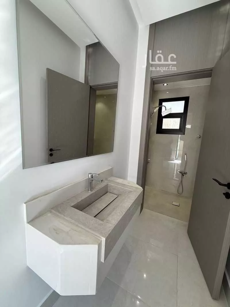 5 bedroom floor in Al Janadriyah 5