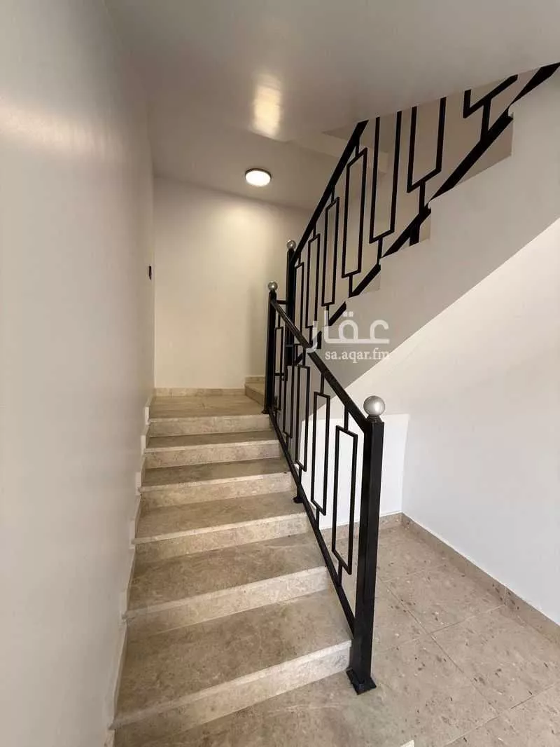 5 bedroom floor in Al Janadriyah 3