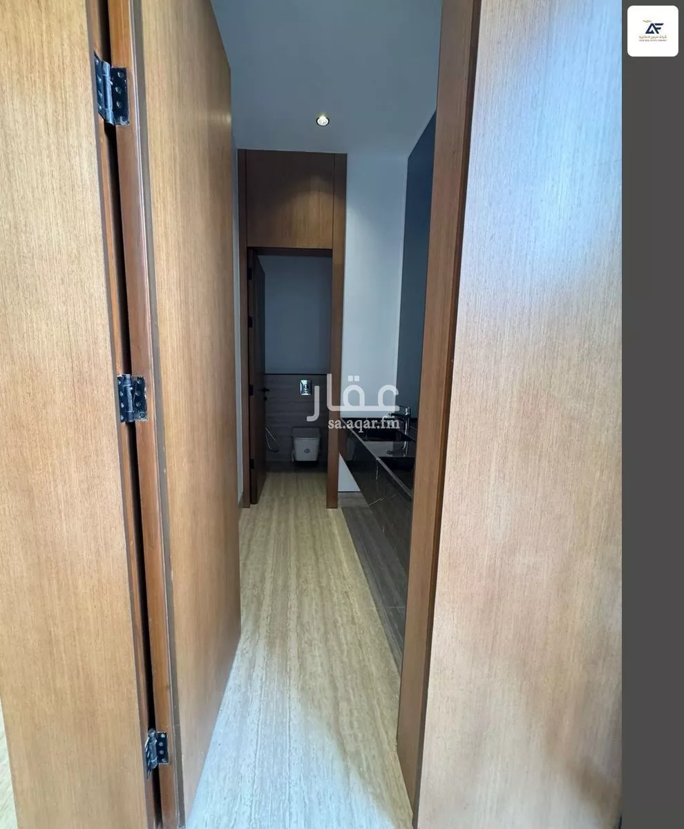 فيلا 5 غرف في النرجس 4