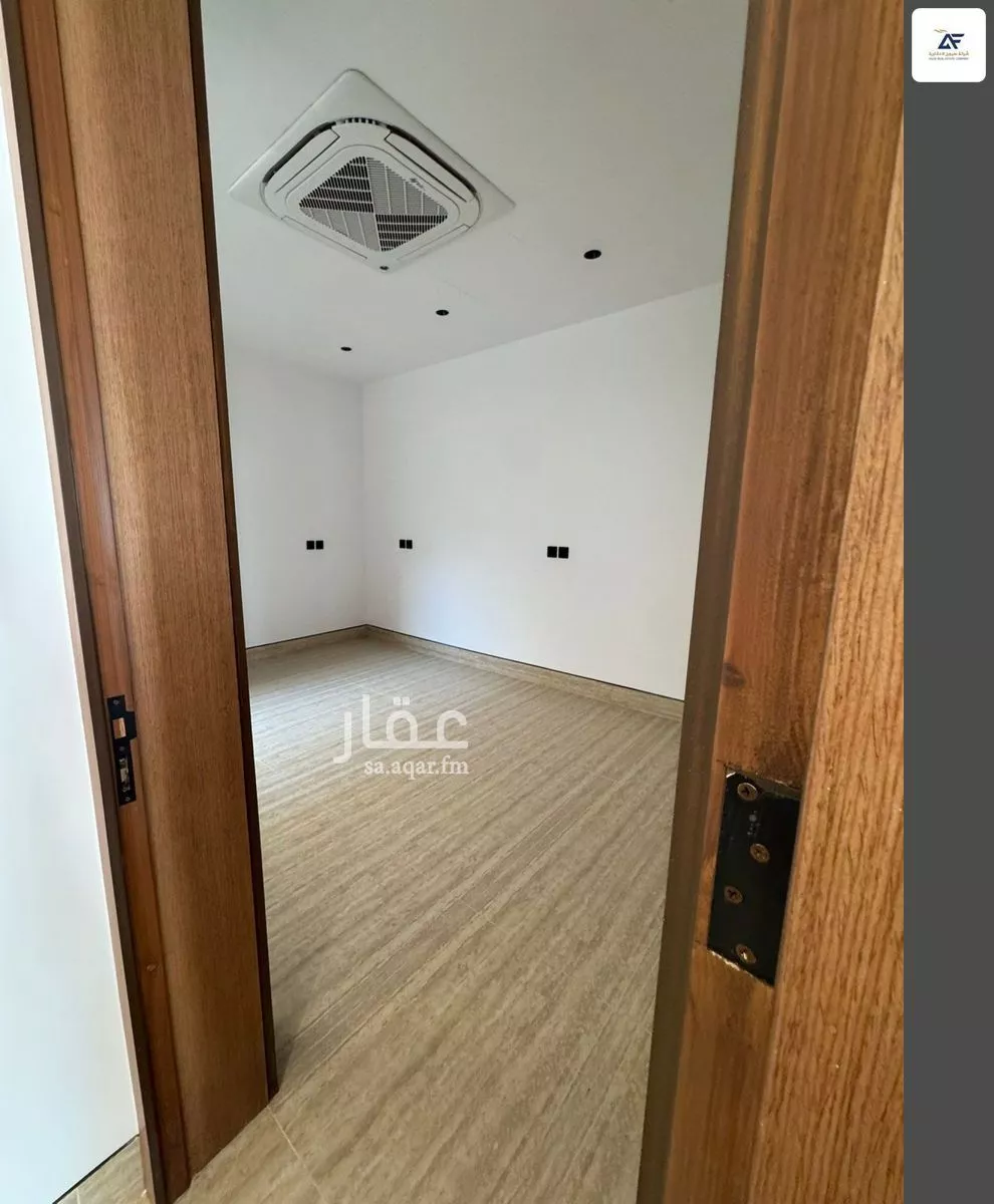 فيلا 5 غرف في النرجس 3