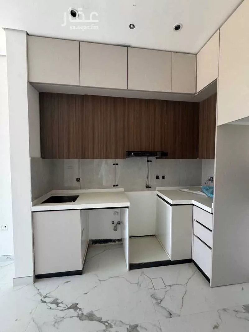 عمارة 1284 م² في الملز 2