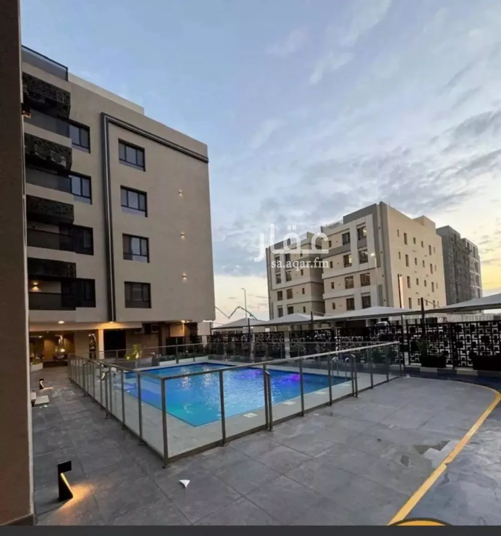 شقة 4 غرف في السيف