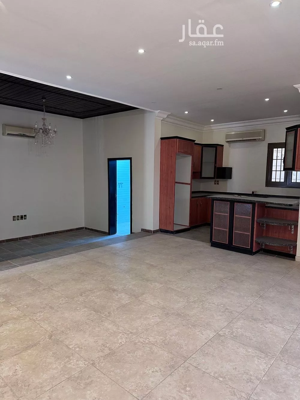 فيلا 9 غرف في الراكة الجنوبية 4