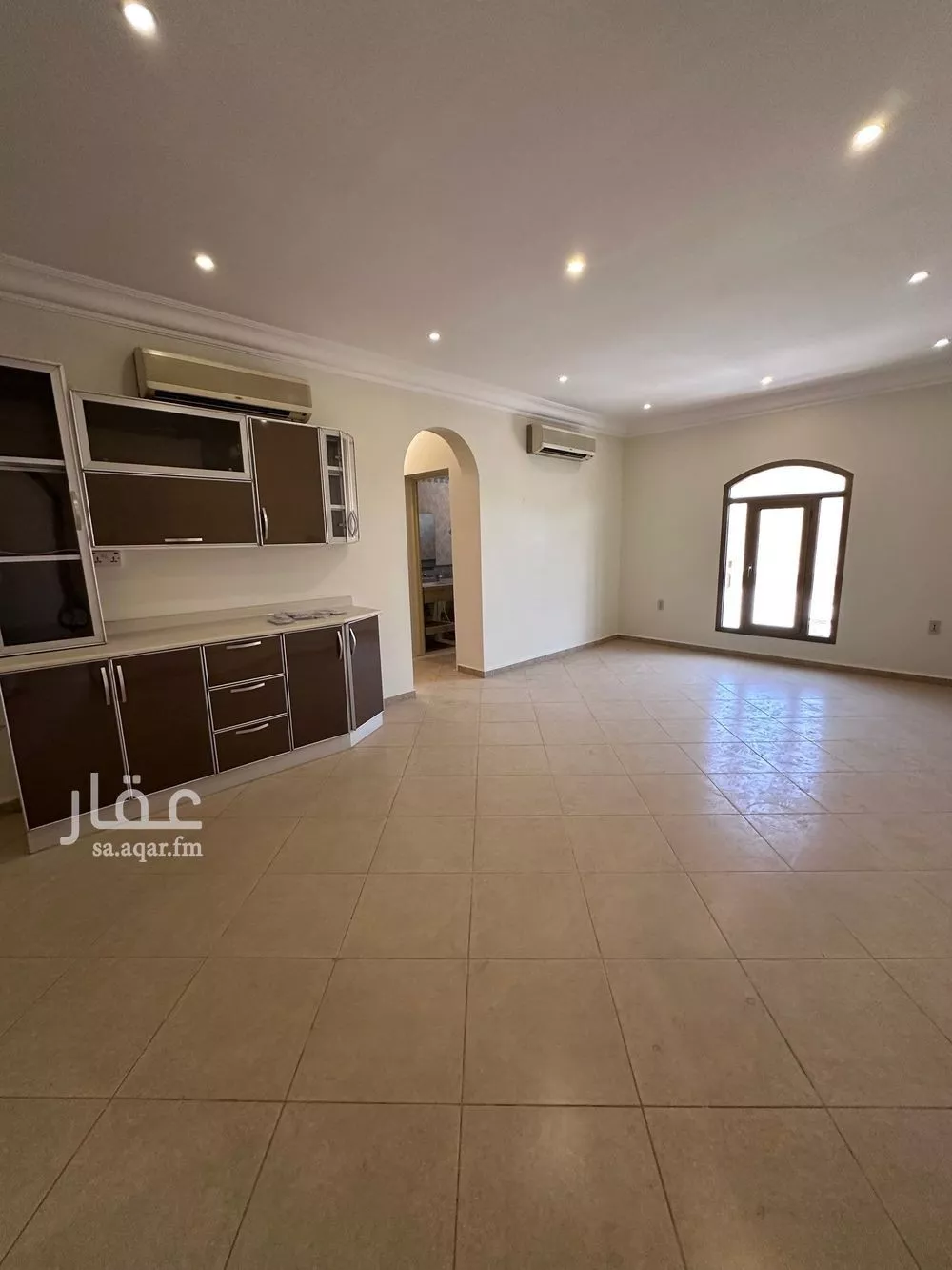 فيلا 9 غرف في الراكة الجنوبية 3