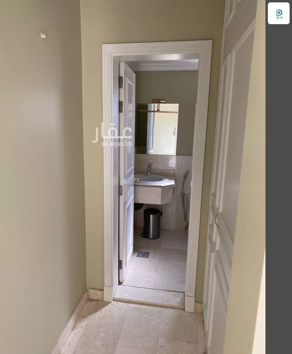 فيلا 5 غرف في النخيل 5