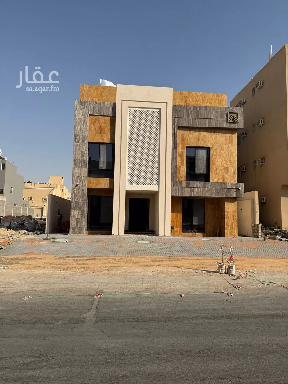 عمارة 448 م² في العارض 1