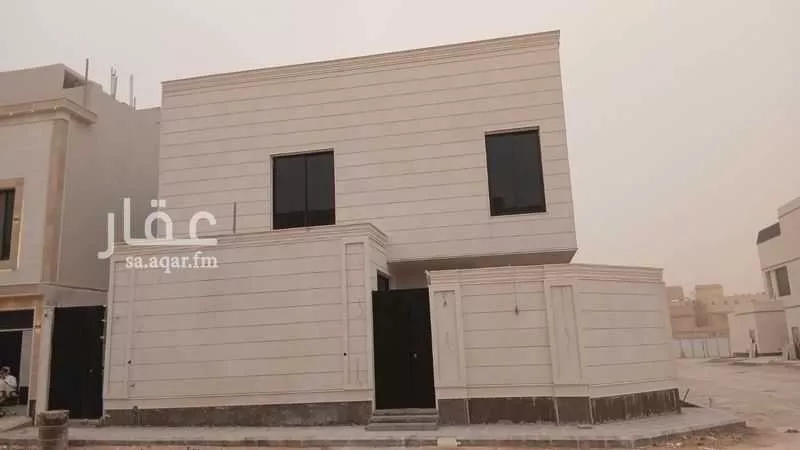 9 bedroom villa in Al Maizilah